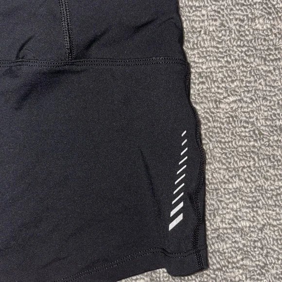 Virus Data Tech Shorts - Picture 6 of 8